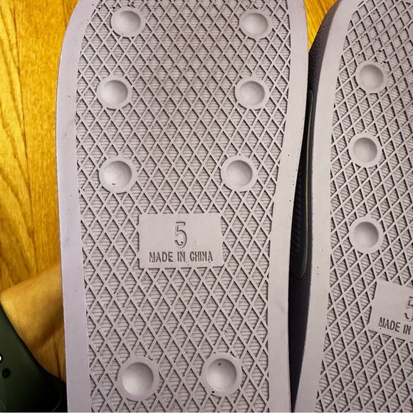 Adidas Originals x Mark Gonzales Shmoofoil Slide Kid Size 5 - Picture 3 of 8